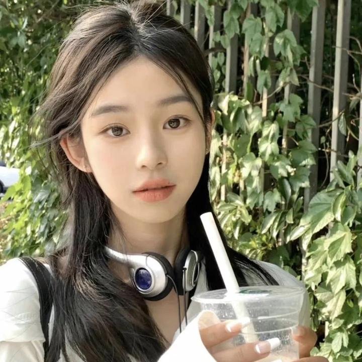 嗨闺蜜系统逼我当月老